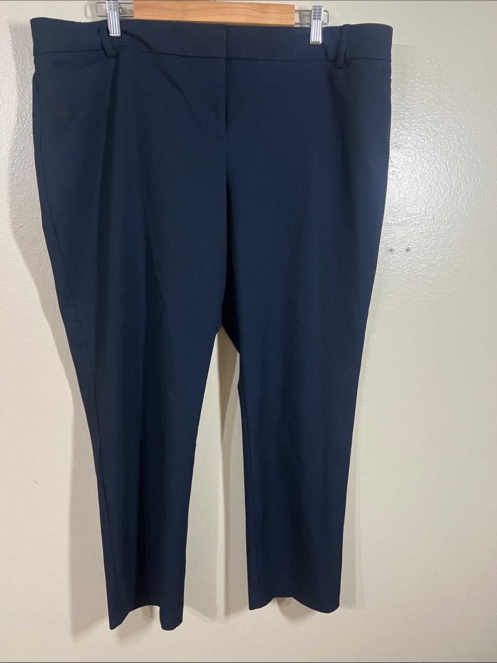 Van Heusen Dark Navy Straight-Leg Stretch Pants